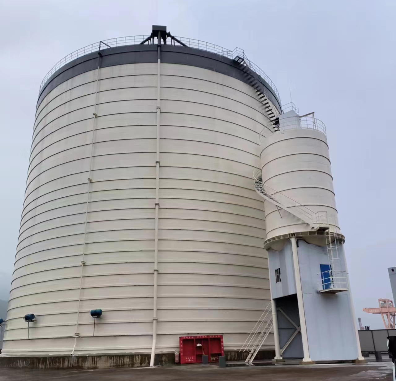 自流井10万吨水泥钢板库